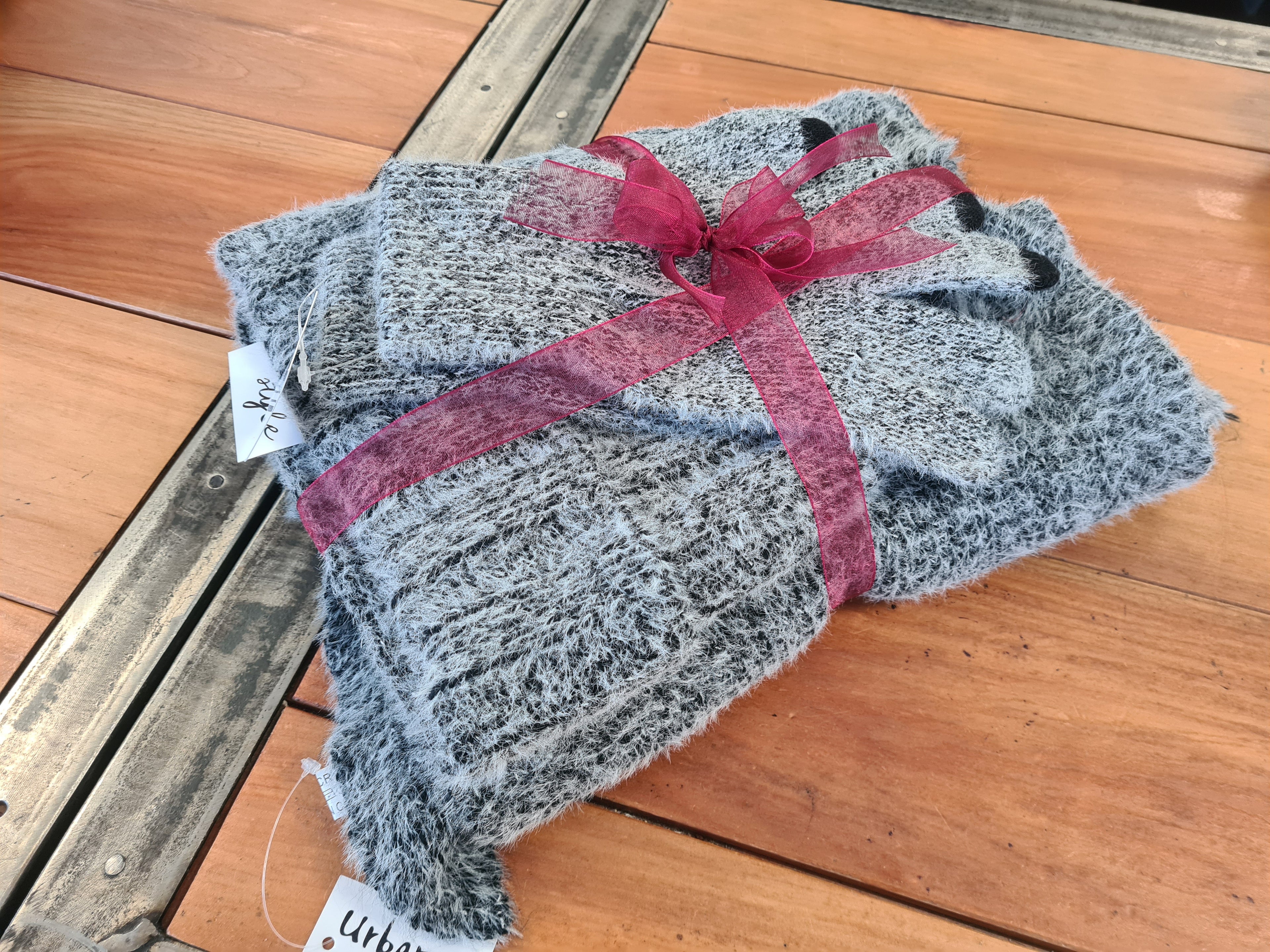 Rosalie Scarf/ Beanie/ Gloves Set Charcoal