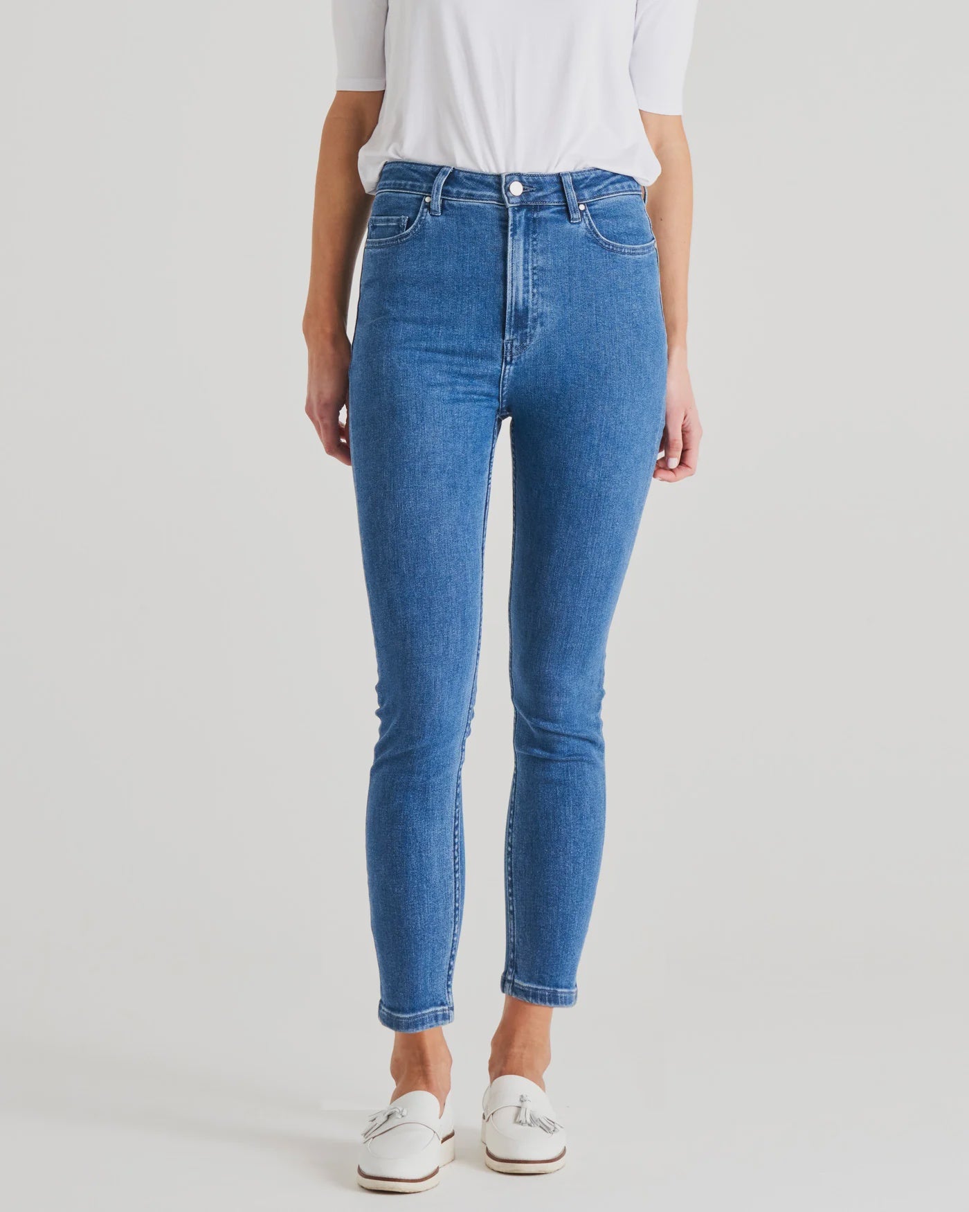 Betty Basics - Essential Jeans - Vintage Blue