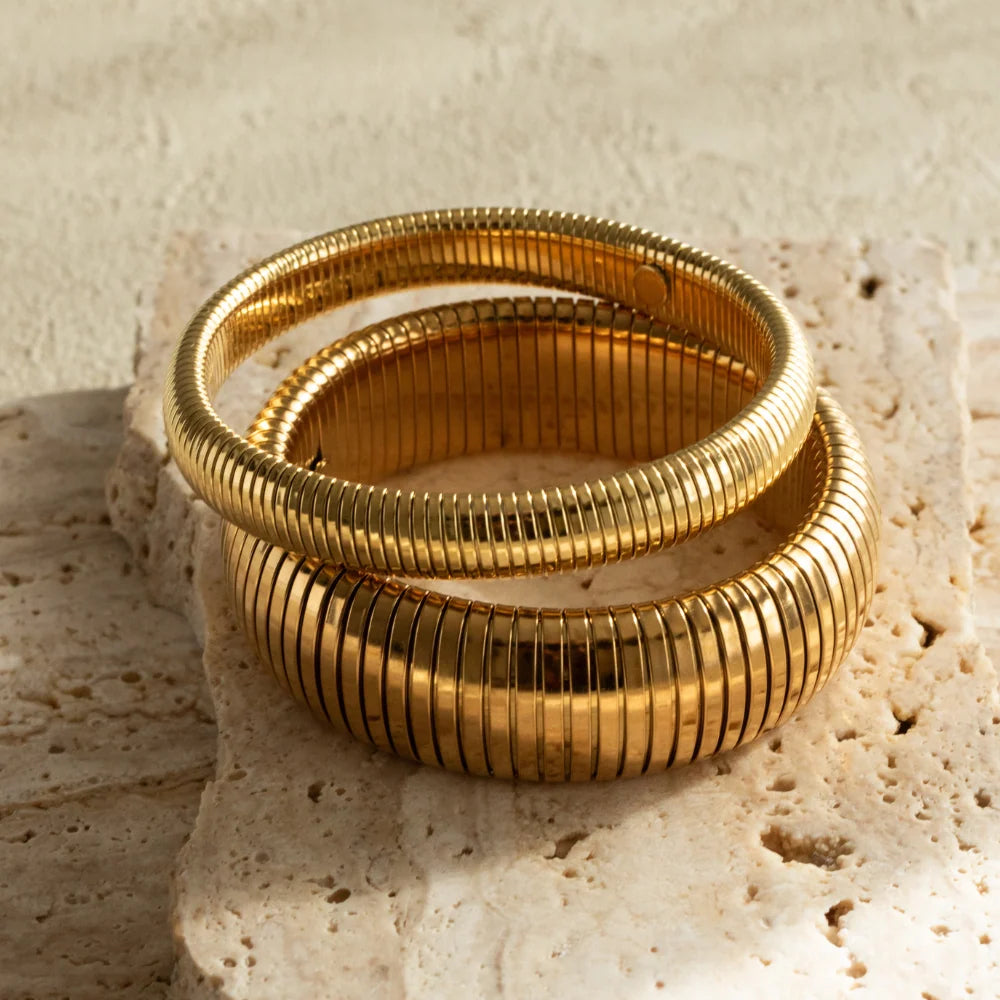 Queen of the Foxes | Banded Stainless Steel Gold Bracelet | Medium