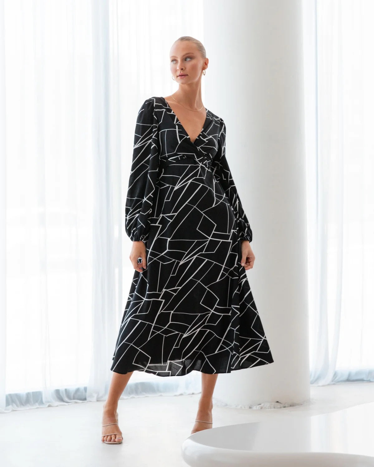 White Closet Maxi Black Dress 12