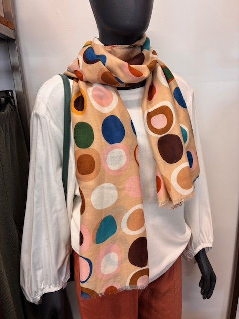 Enhance - Dotty Scarf