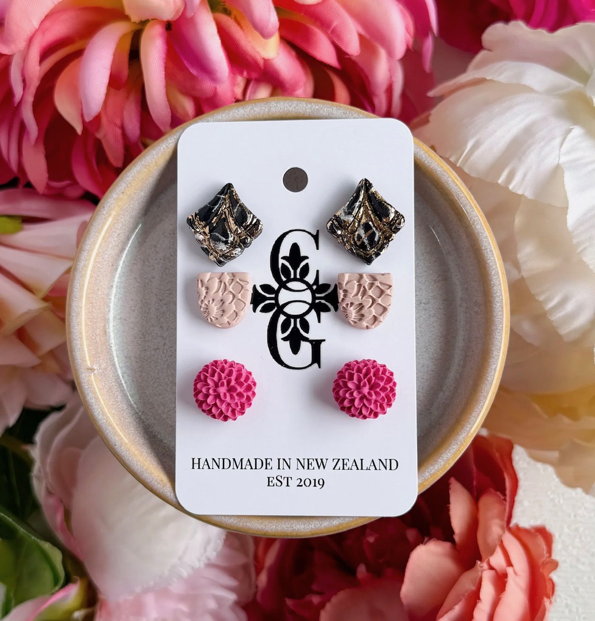 Clay Gossip - Stud Set - S/3 Pottery