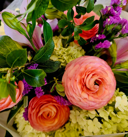 Tussock & Thread | Fresh Flower Posies | Various Colours