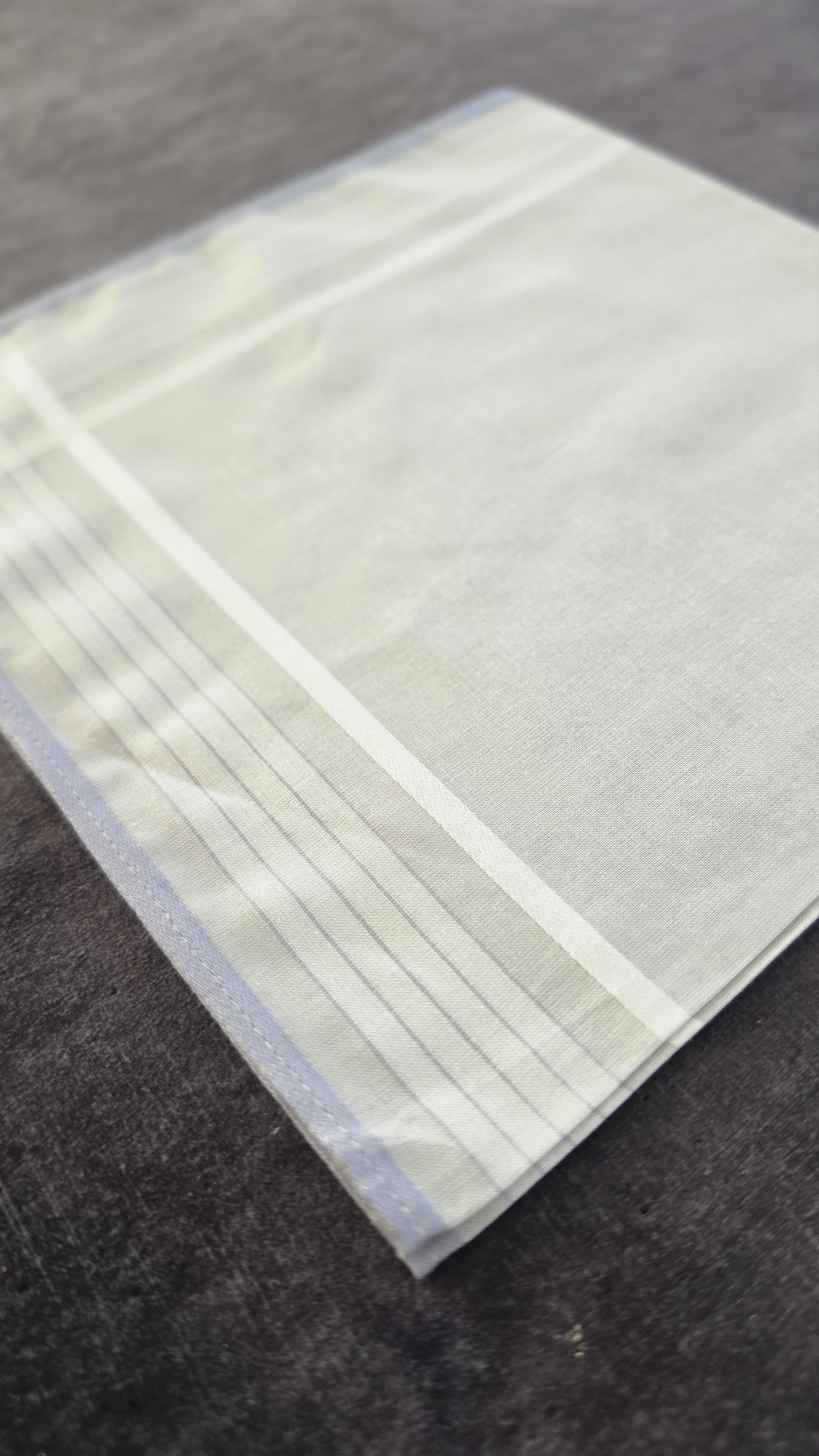 The Specialty House | Mens Hankies | Plain Border
