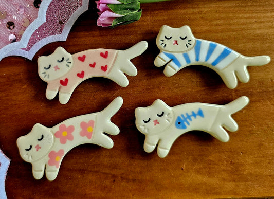 Backyard Ceramics | Cat Magnet | Various Colours