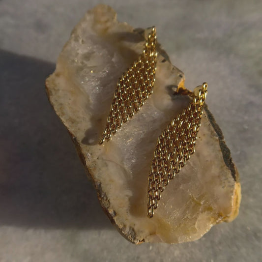 Queen of the Foxes | Earrings | Gold Mesh Diamond