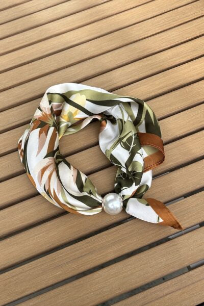 Pearl Fasten Neck Tie | Reed Garden