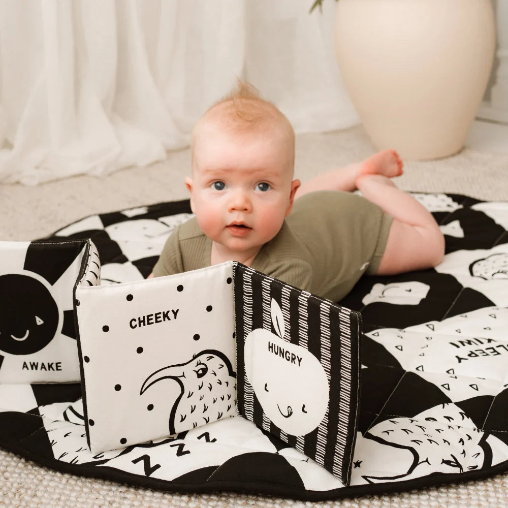 llustrated Publishing | Sleepy Kiwi Organic Cotton Quilted Playmat | Black & White
