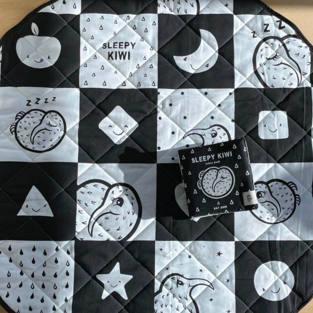 llustrated Publishing | Sleepy Kiwi Organic Cotton Quilted Playmat | Black & White