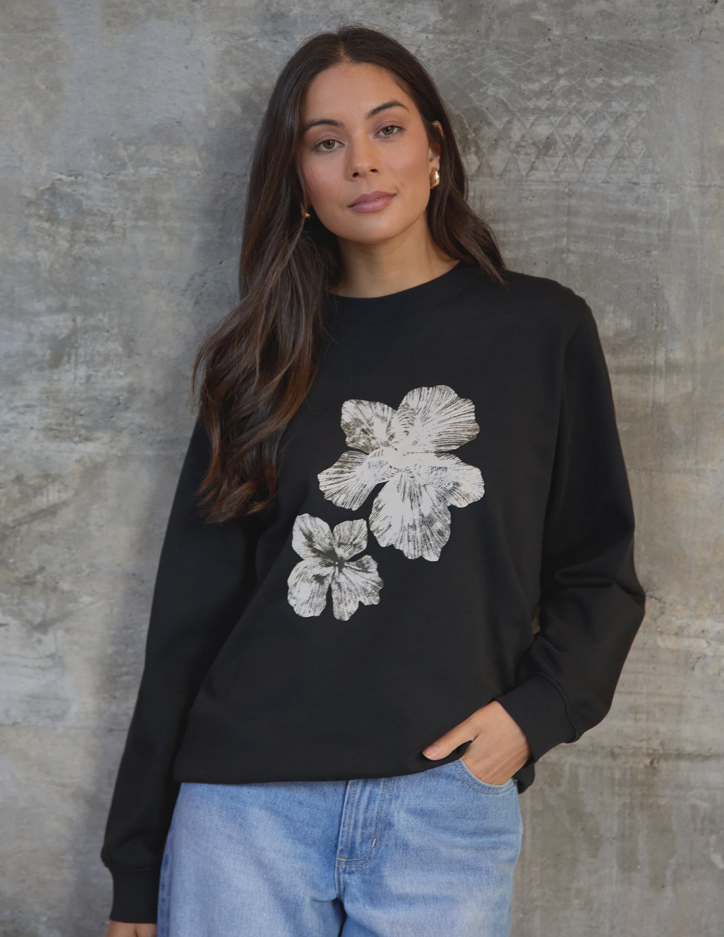 Stella + Gemma - Black Cocoa Blooms Sweat Shirt