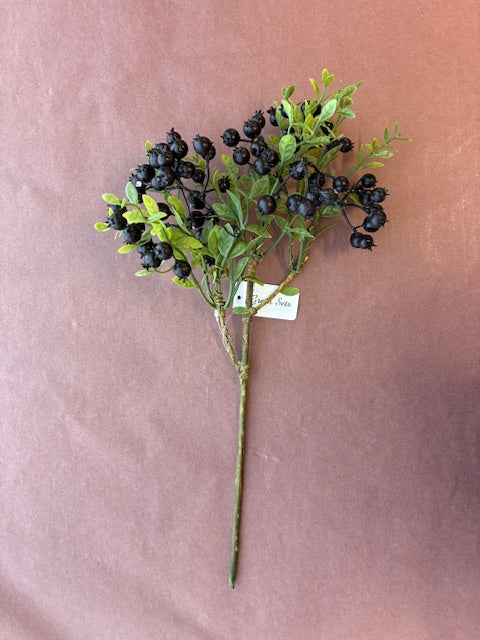 Green Sets | Rattan Berries | Black Forest