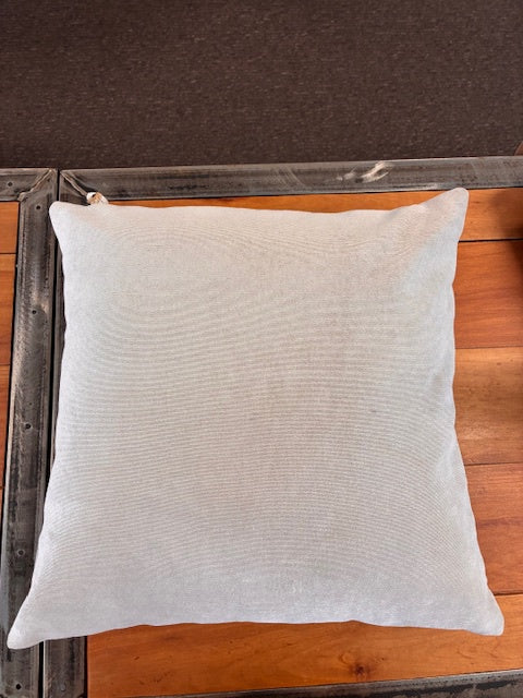 Bovi | Cushion | Neutral Tone