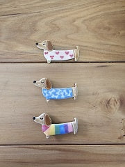 Backyard Ceramics - Sausage Dog Magnet