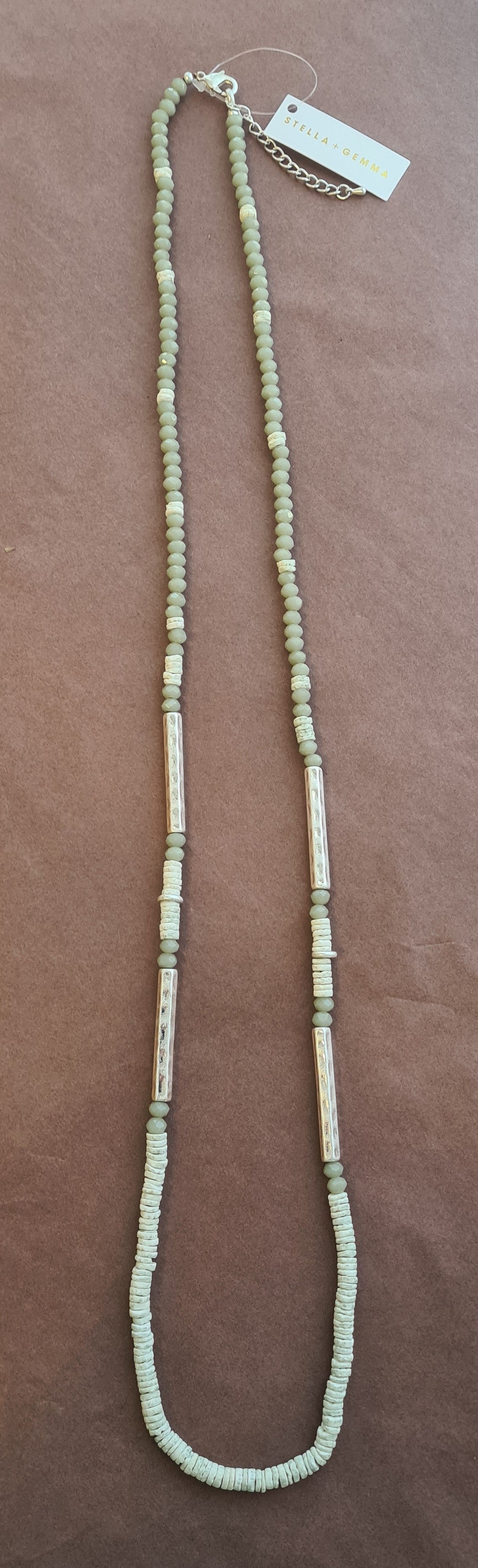 Stella + Gemma - Necklace Green with beaten silver